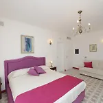 Residenza Luce فندق 3*